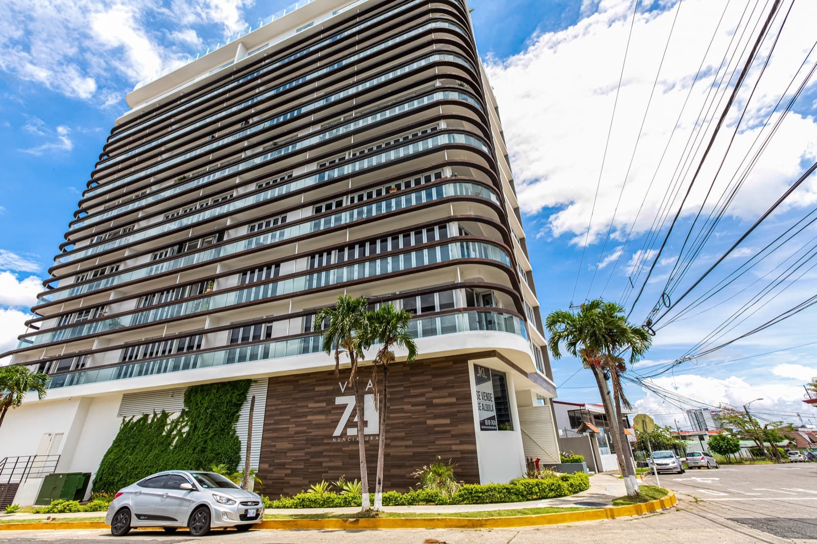 Torre Vía 74 — foto 17